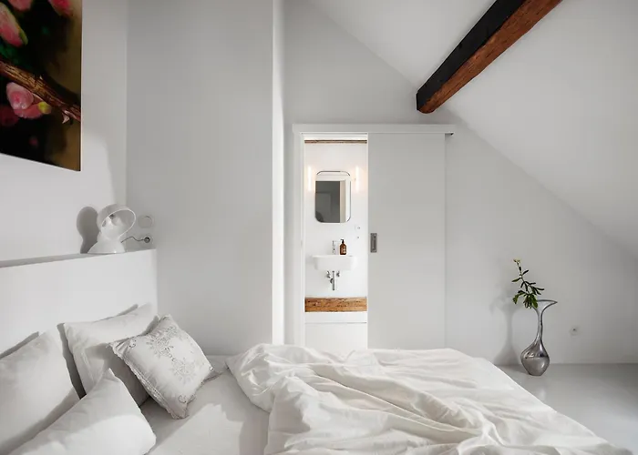 Casarosa Attico 3br, 3ba * 체스키크룸로프